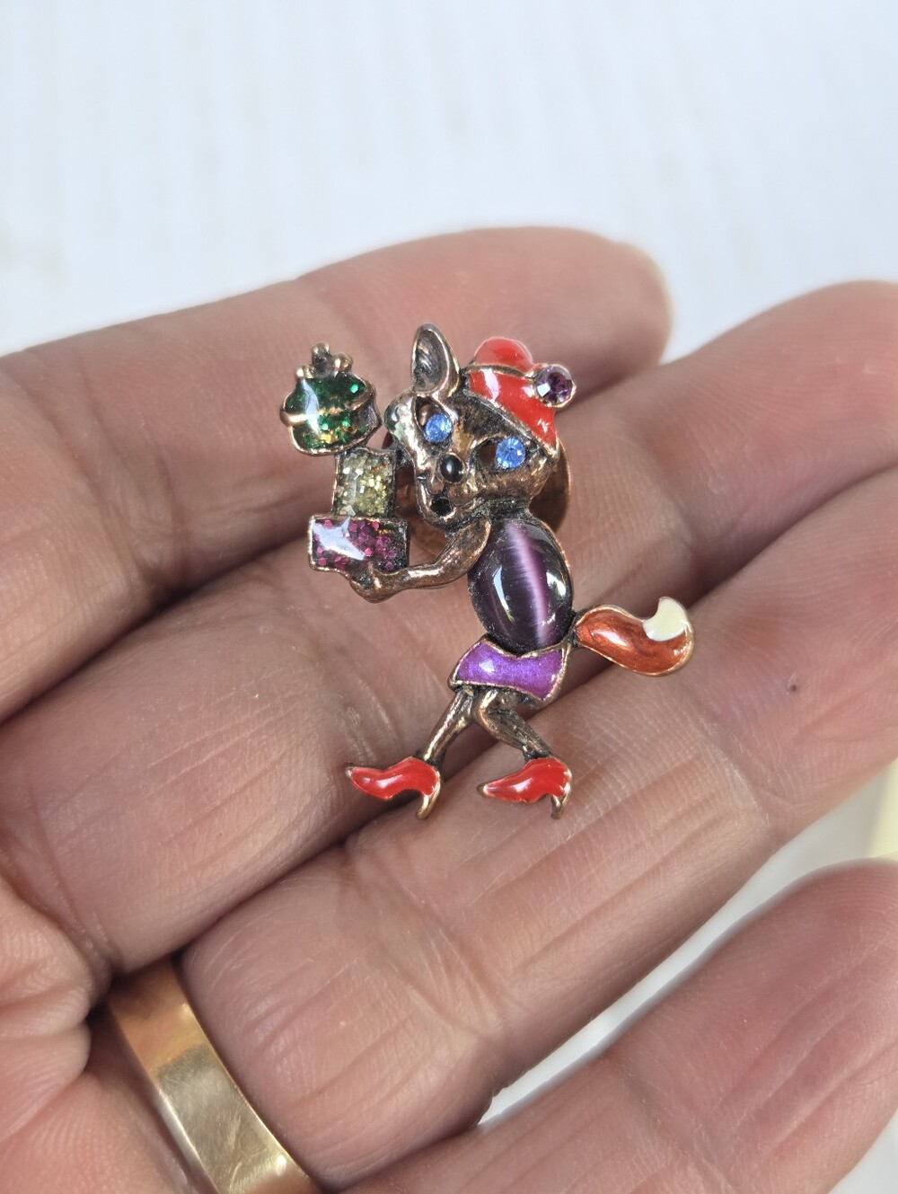 Vintage Whimsical Sexy Foxy Fox Jelly Belly Lapel Pin